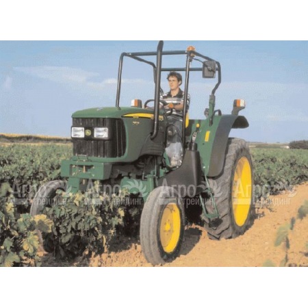 Многофункциональный минитрактор John Deere 5515 во Владимире