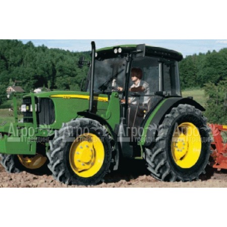 Многофункциональный минитрактор John Deere 5615 во Владимире